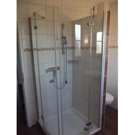 Lolland Comfortable *