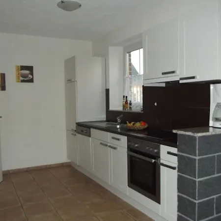 Lolland Comfortable *